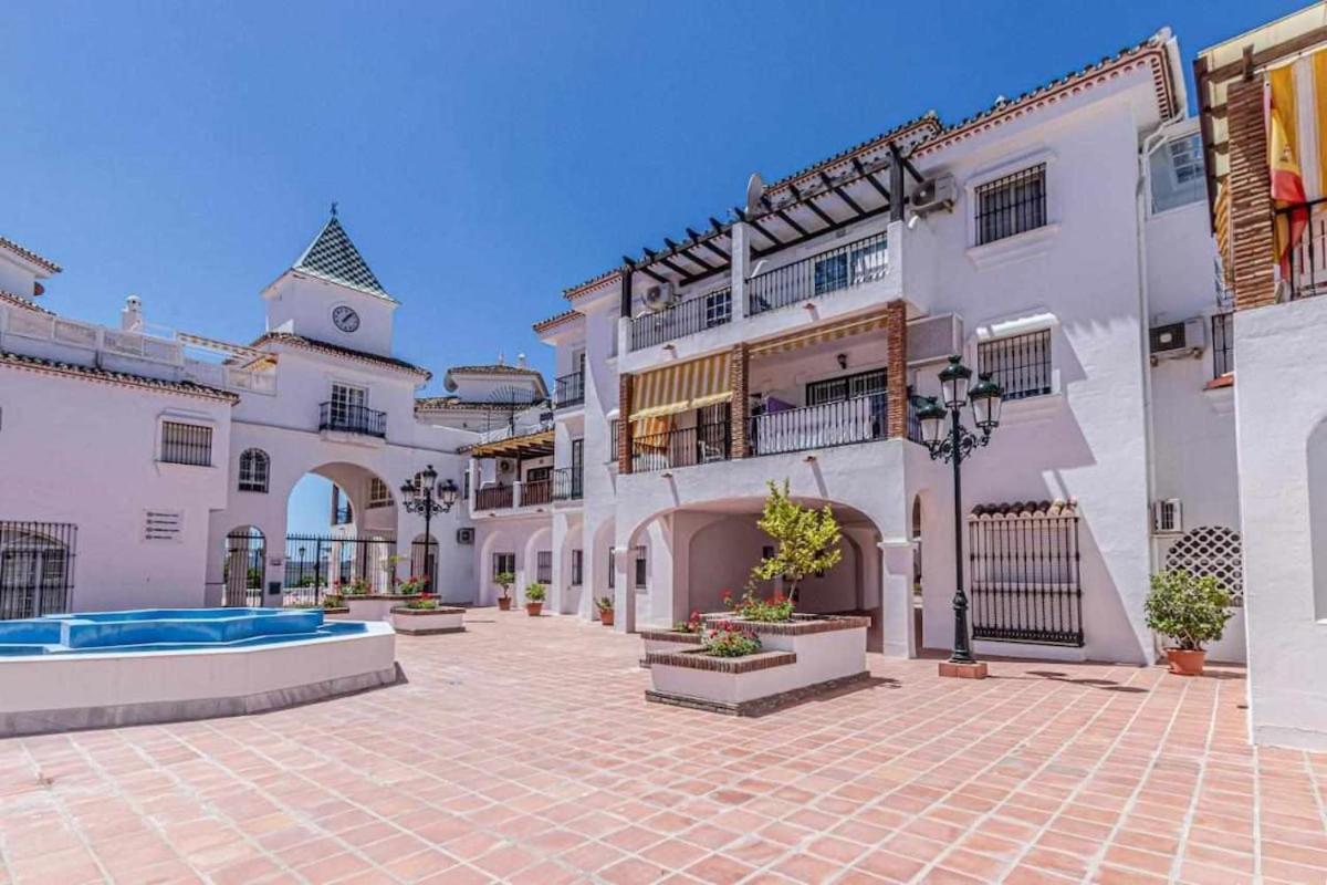 797 Holiday Rentals - Apartamento En Pueblo Quinta A 1 Min De La Playa 베날마데나코스타 외부 사진