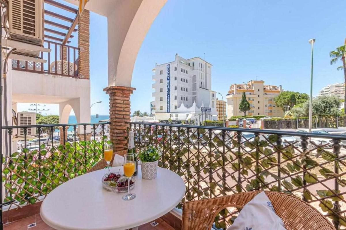 797 Holiday Rentals - Apartamento En Pueblo Quinta A 1 Min De La Playa 베날마데나코스타 외부 사진