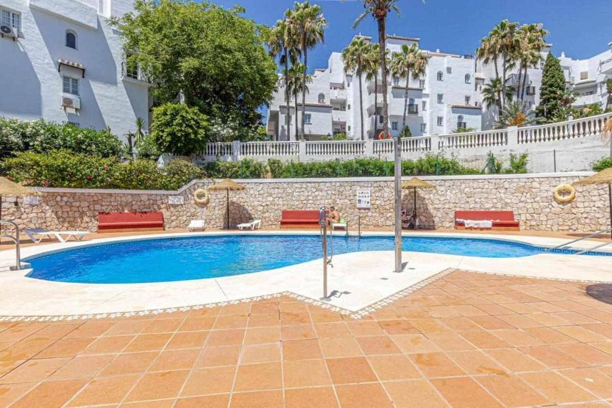 797 Holiday Rentals - Apartamento En Pueblo Quinta A 1 Min De La Playa 베날마데나코스타 외부 사진