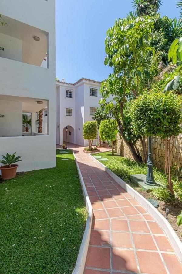 797 Holiday Rentals - Apartamento En Pueblo Quinta A 1 Min De La Playa 베날마데나코스타 외부 사진