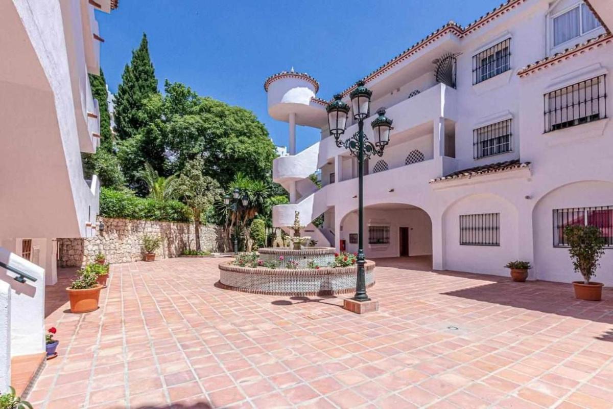 797 Holiday Rentals - Apartamento En Pueblo Quinta A 1 Min De La Playa 베날마데나코스타 외부 사진