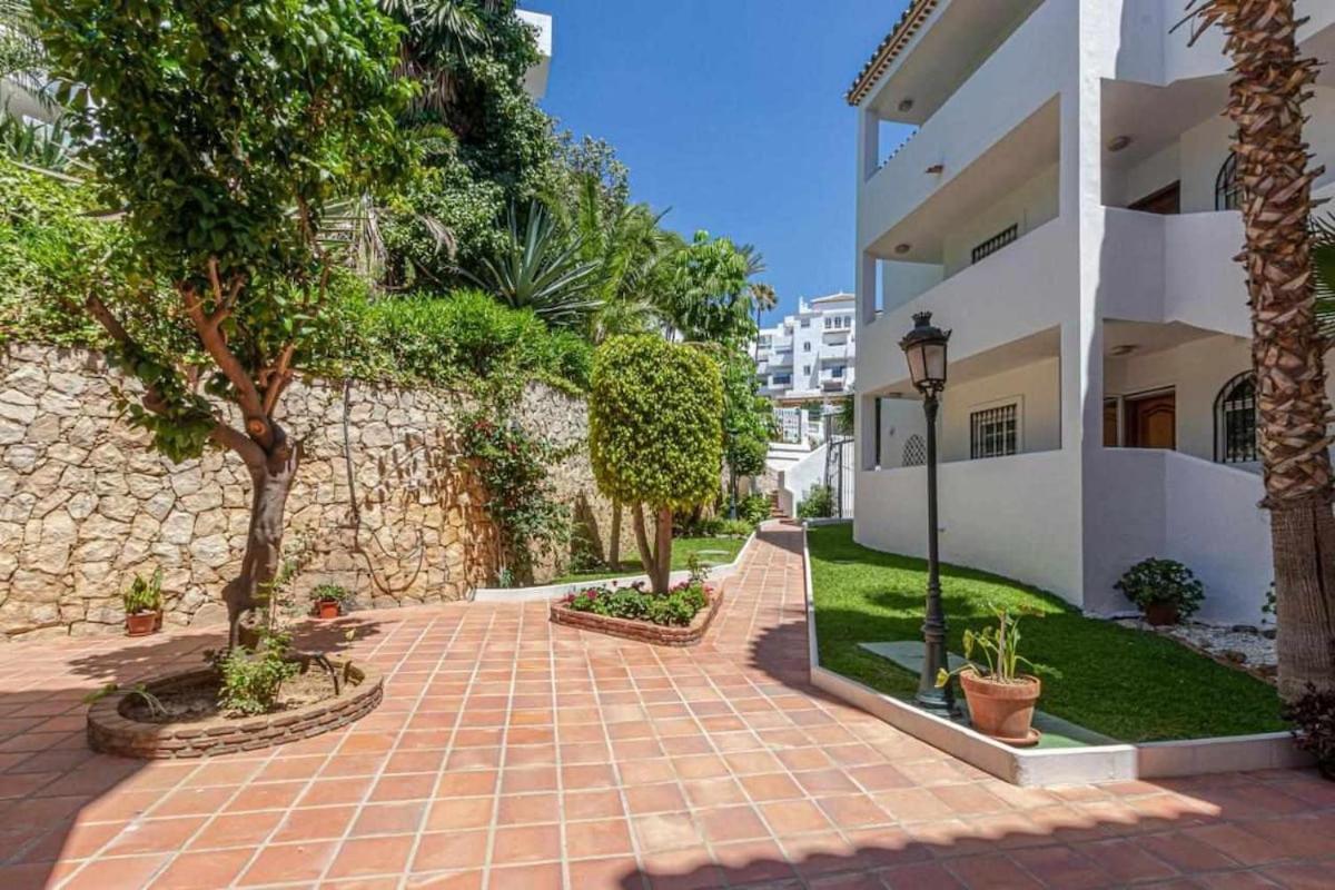 797 Holiday Rentals - Apartamento En Pueblo Quinta A 1 Min De La Playa 베날마데나코스타 외부 사진