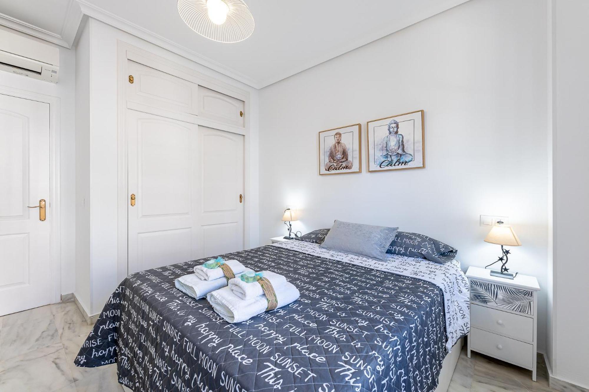 797 Holiday Rentals - Apartamento En Pueblo Quinta A 1 Min De La Playa 베날마데나코스타 외부 사진