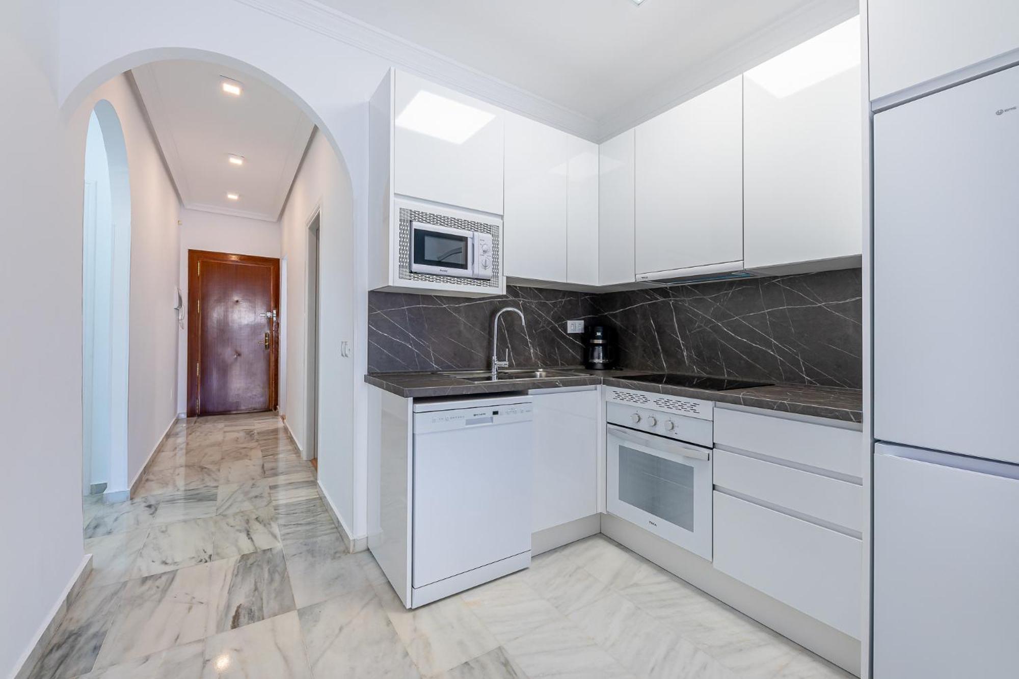 797 Holiday Rentals - Apartamento En Pueblo Quinta A 1 Min De La Playa 베날마데나코스타 외부 사진
