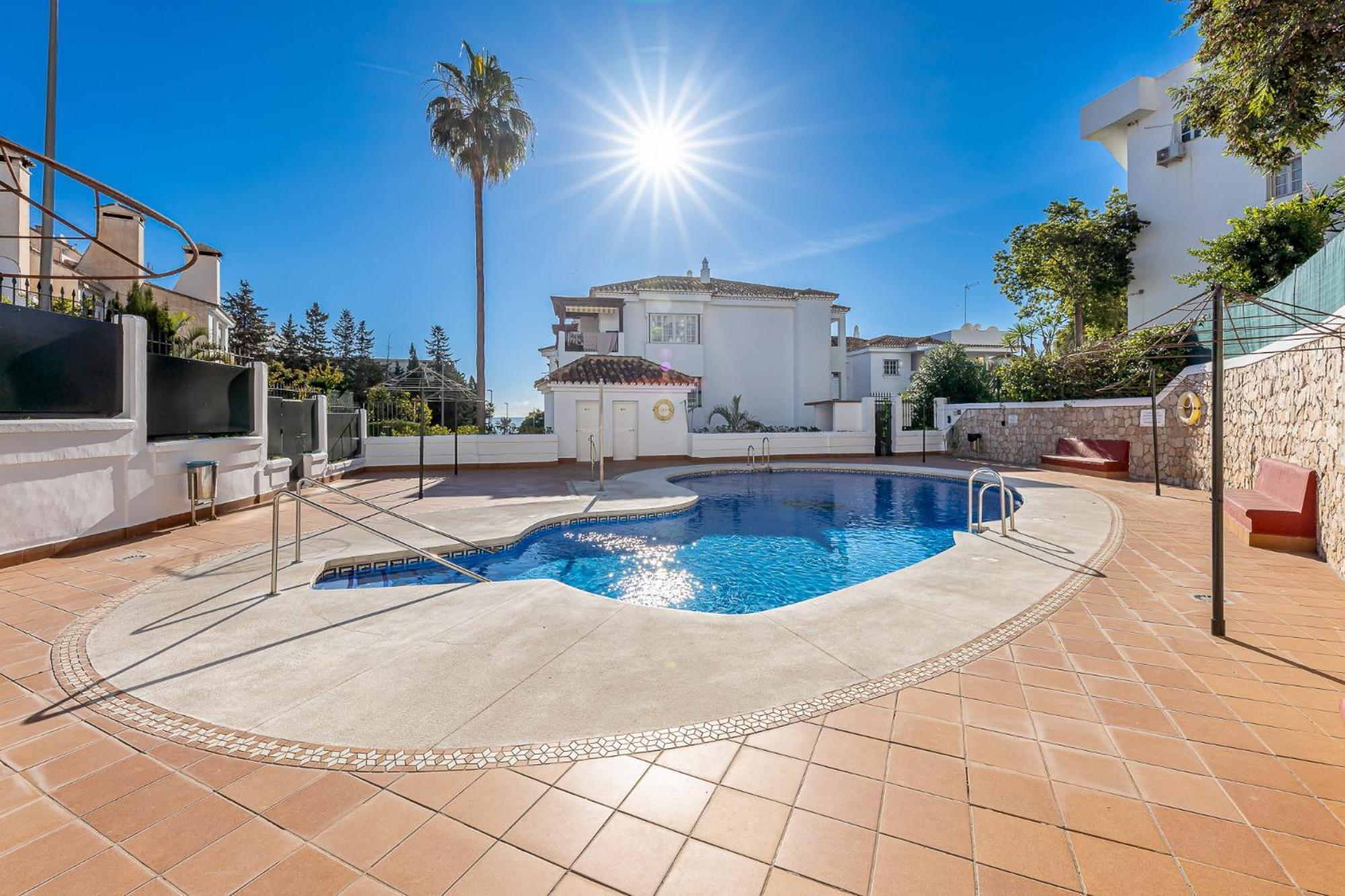 797 Holiday Rentals - Apartamento En Pueblo Quinta A 1 Min De La Playa 베날마데나코스타 외부 사진