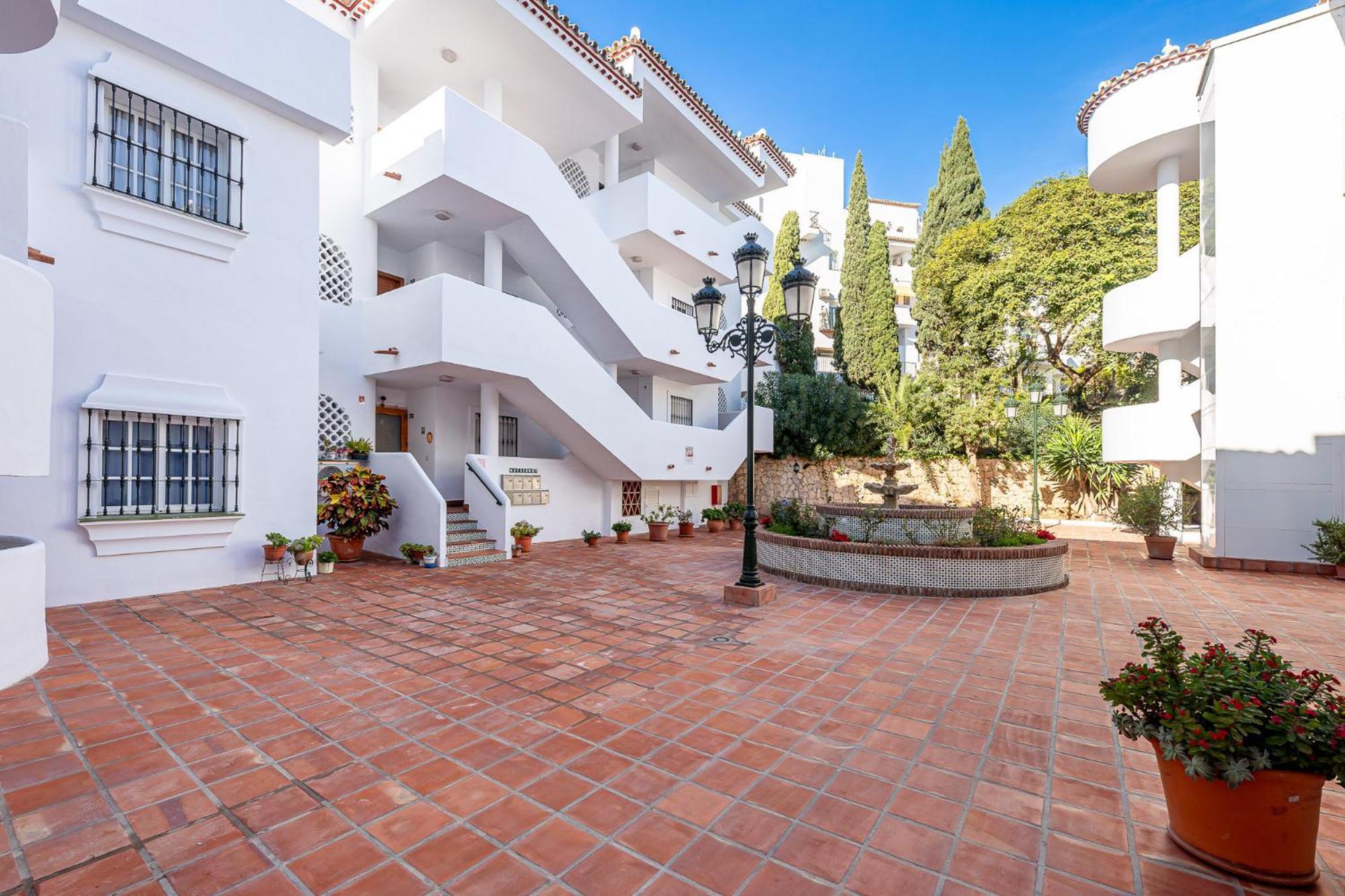 797 Holiday Rentals - Apartamento En Pueblo Quinta A 1 Min De La Playa 베날마데나코스타 외부 사진
